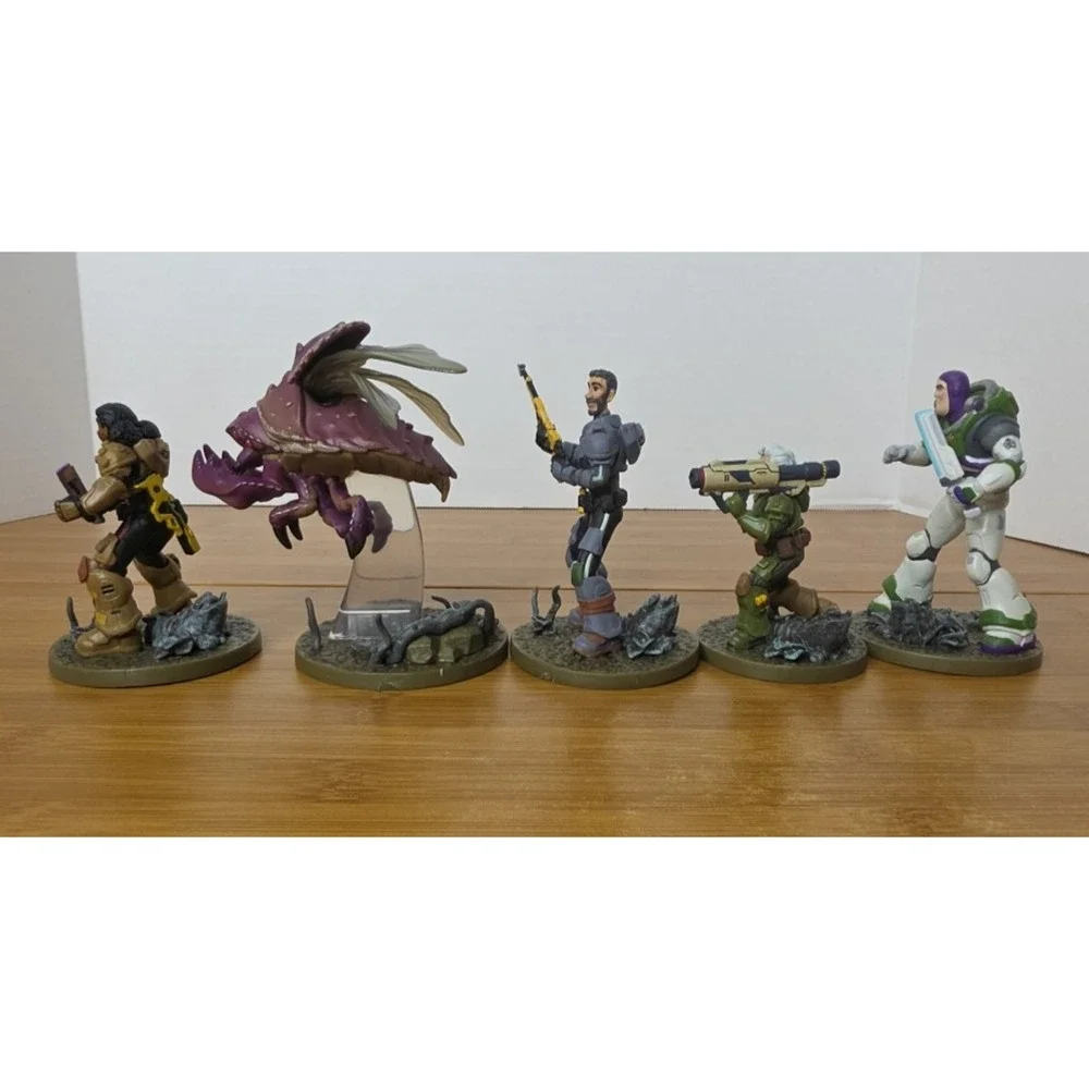 Disney / Pixar Lightyear Movie Lightyear 5-Piece PVC Figure Play‎ Set